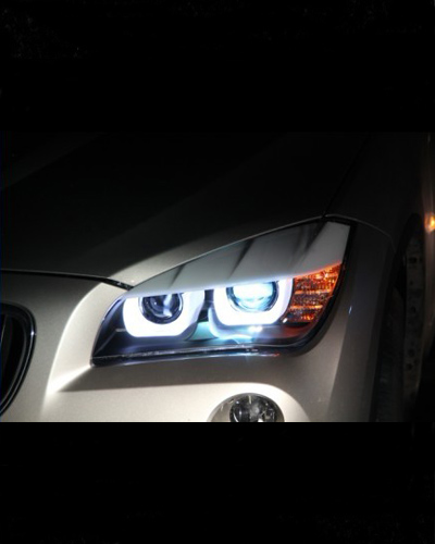 ĐÈN PHA LED NGUYÊN BỘ CẢ VỎ BMW X1 MẪU DCC